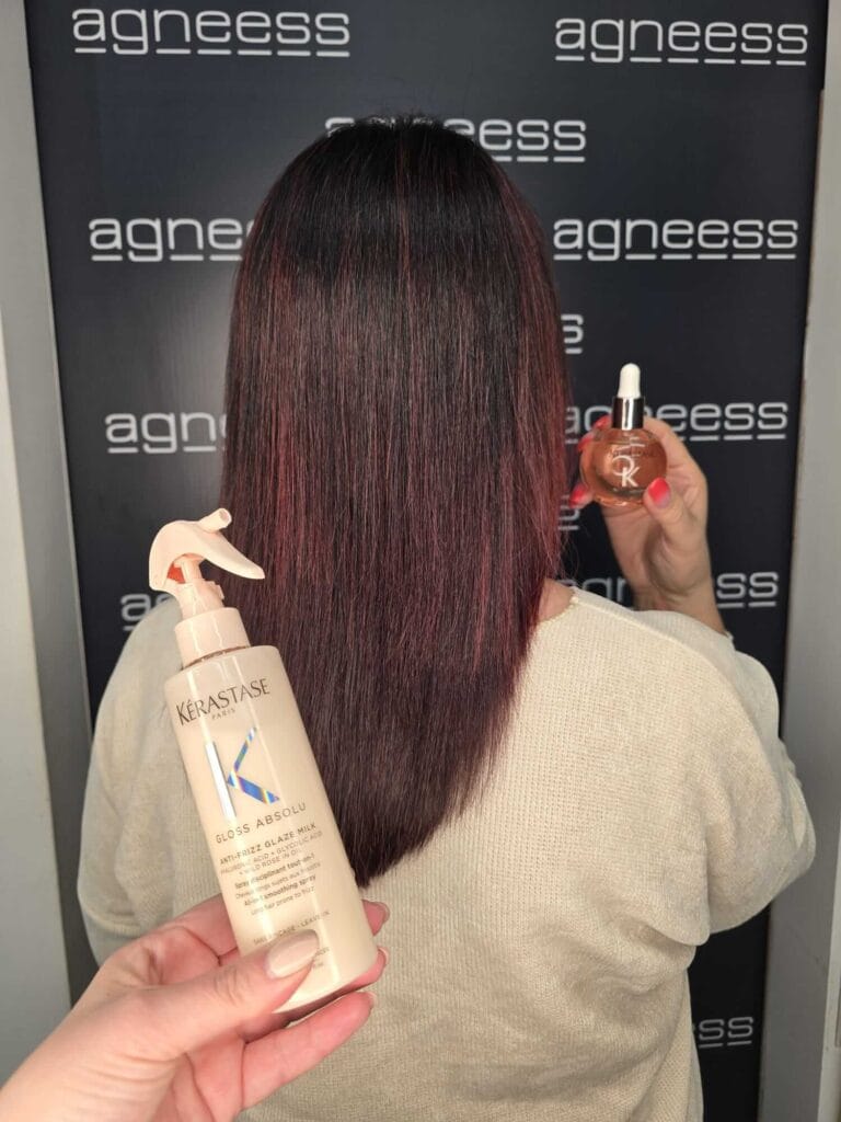 Metamorfoza włosów po rytuale Kérastase Gloss Absolu – porównanie włosów przed i po zabiegu w salonie fryzjerskim Agneess.